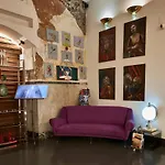 Asmundo Di Gisira Affittacamere
